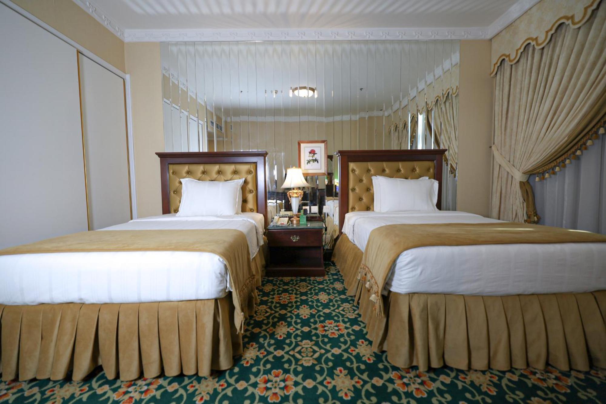 Habitat All Suites, Khobar Bagian luar foto Deluxe Twin Room