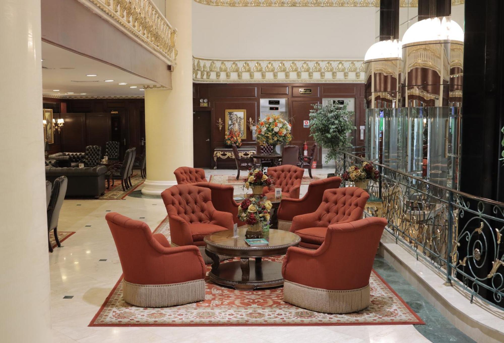 Habitat All Suites, Khobar Bagian luar foto Lobby
