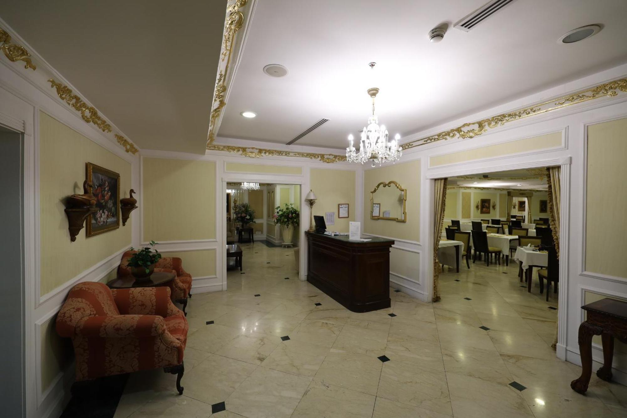 Habitat All Suites, Khobar Bagian luar foto The lobby of the hotel