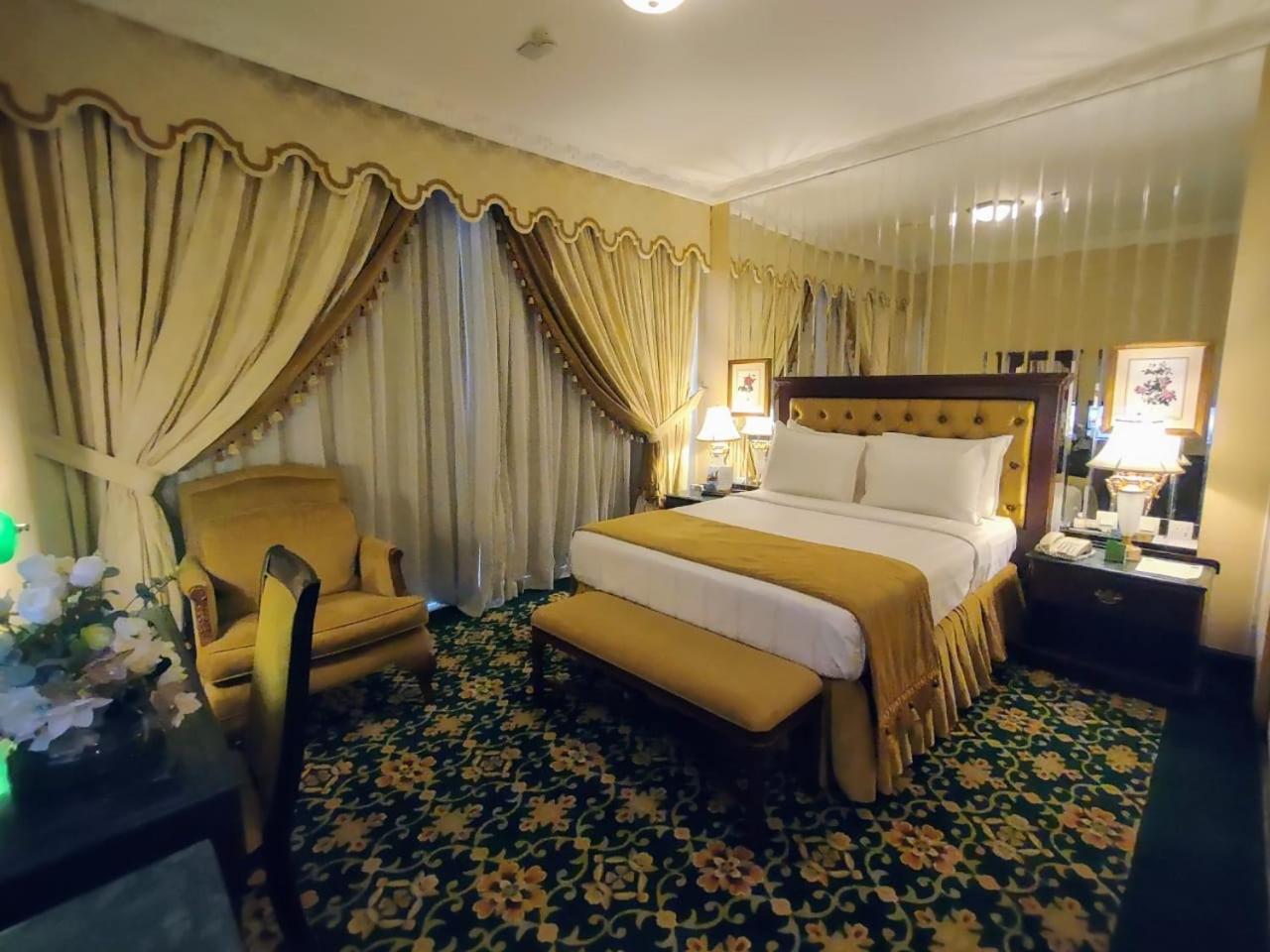 Habitat All Suites, Khobar Bagian luar foto A bedroom at the hotel